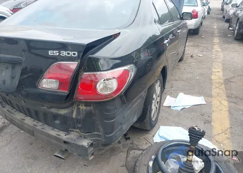 2002 Lexus Es 300 из США, поврежденный, VIN JTHBF30G025001451